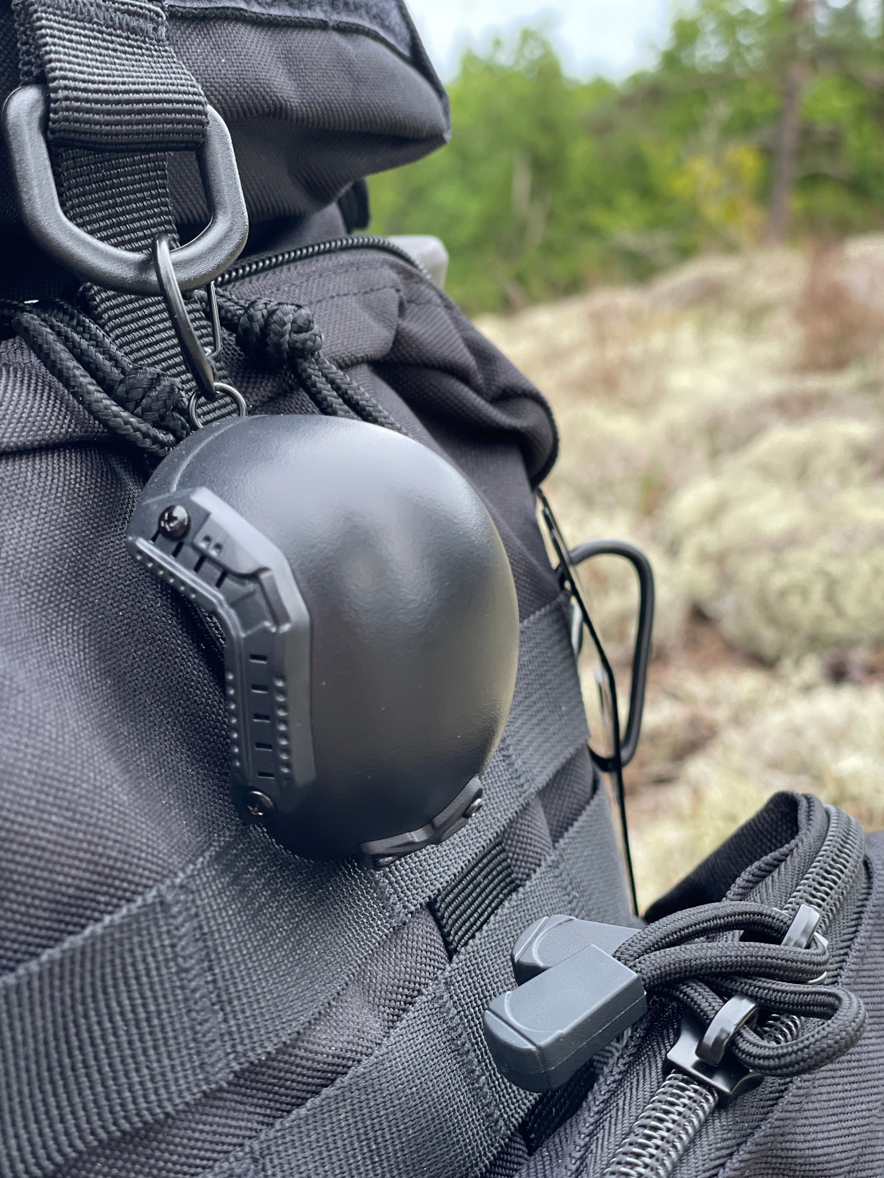 ”Stridshjälm - Kapsylöppnare”